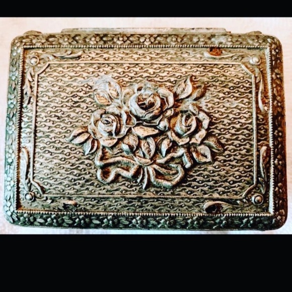 Vintage Metal Flower & Angel Embossed Footed Trinket Box. - Picture 2 of 8